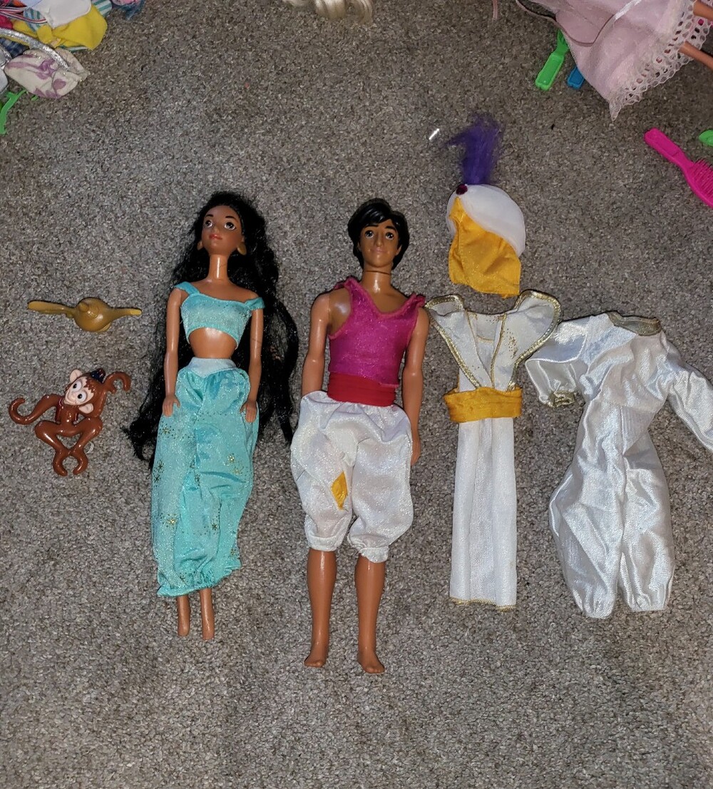 vintage 1993s Aladdin and Jasmine dolls 99 Percent Compl